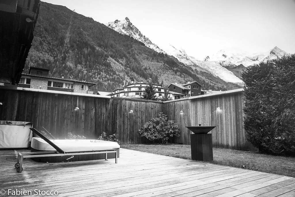 Apartment Au Bon Coin - Luxury Chamonix Hidden Haven, Mont Blanc View, Hot Tub And Garden France