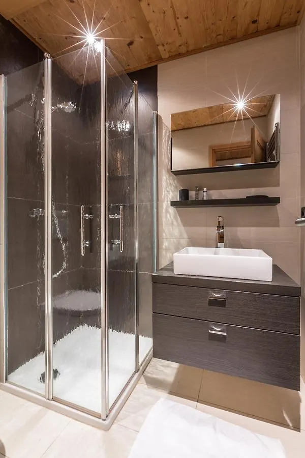 Apartment Au Bon Coin - Luxury Chamonix Hidden Haven, Mont Blanc View, Hot Tub And Garden