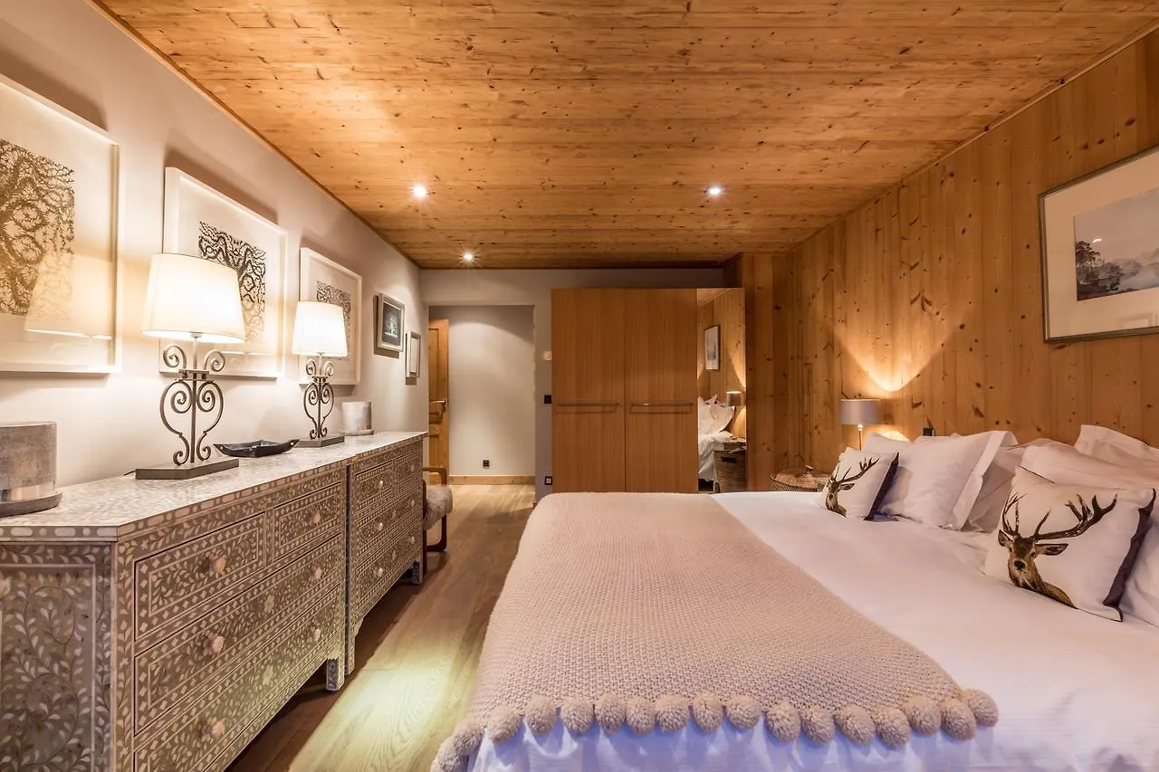 Apartment Au Bon Coin - Luxury Chamonix Hidden Haven, Mont Blanc View, Hot Tub And Garden 0*,  France
